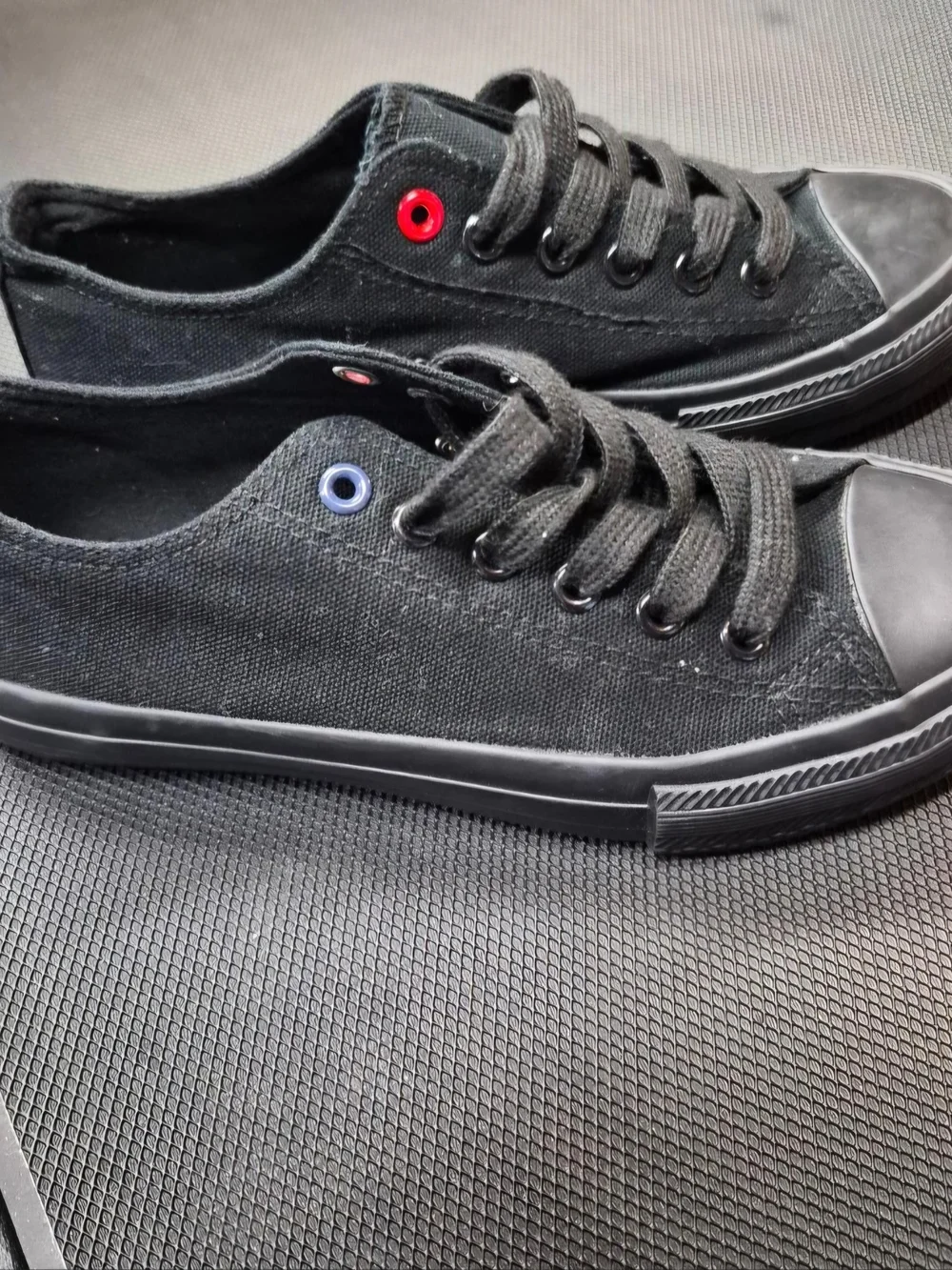 Men's Black Canvas Low-Top Sneakers with Red & Blue Eyelets